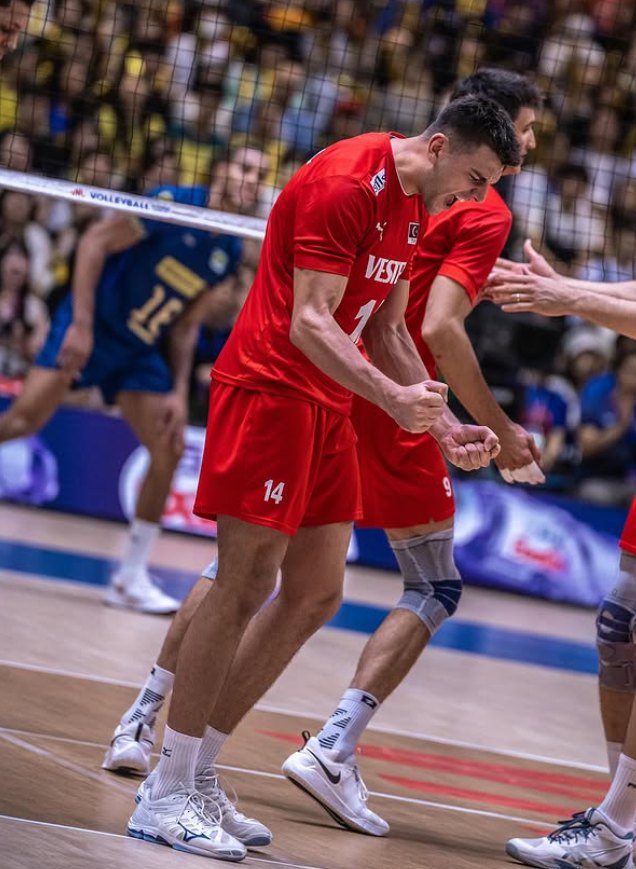 Gökçen Yüksel Bilgisayar Duvar Kağıdı Gökçen Yüksel Bilgisayar Duvar Kağıdı