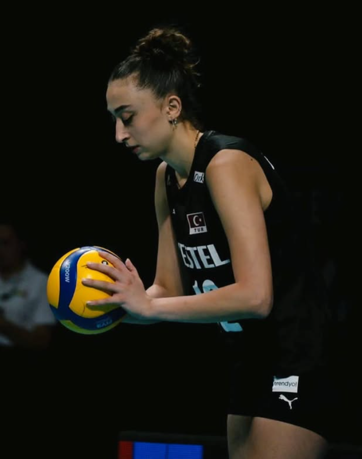 Elif Şahin Resmi