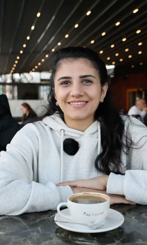 Merve Aydın Resimleri