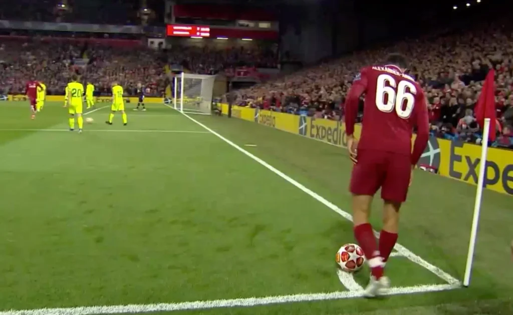 Alexander Arnold’un Barcelona’ya Karşı Attığı Korner Alexander Arnold’un Barcelona’ya Karşı Attığı Korner