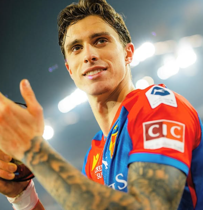 Riccardo Calafiori 4K Duvar Kağıdı Riccardo Calafiori 4K Duvar Kağıdı