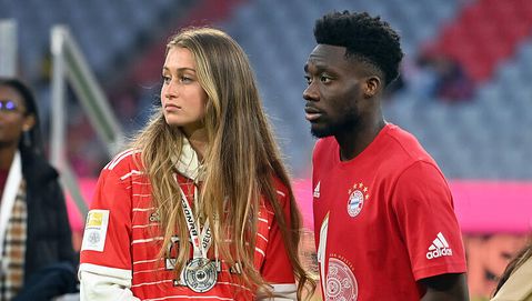 Alphonso Davies ve Nişanlısı Alphonso Davies ve Nişanlısı