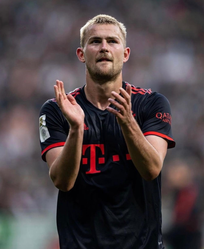 Matthijs de Ligt Profil Resmi Matthijs de Ligt Profil Resmi