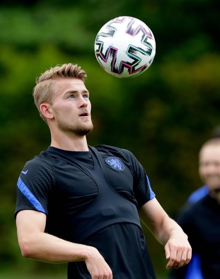 Matthijs de Ligt Profil Resmi Matthijs de Ligt Profil Resmi