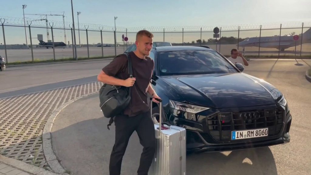 Matthijs de Ligt Araçlarının Resimleri Matthijs de Ligt Araçlarının Resimleri